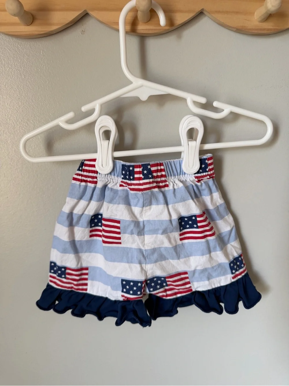 Babeeni Girls 6M 2pc Navy Ruffle Top & Striped USA Shorts Set Elastic
